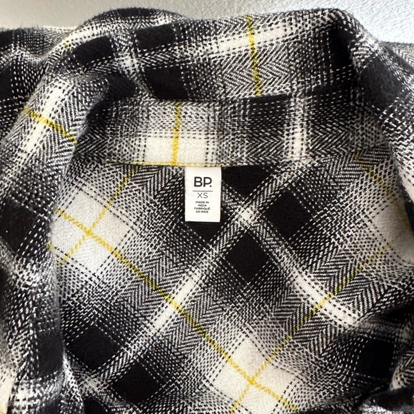 B.P. Button down flannel - Picture 4 of 4